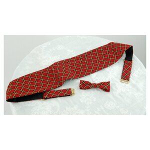 Vintage cummerbund and bow tie red plaid tartan Resisto NOS in box Size 36-44 Si